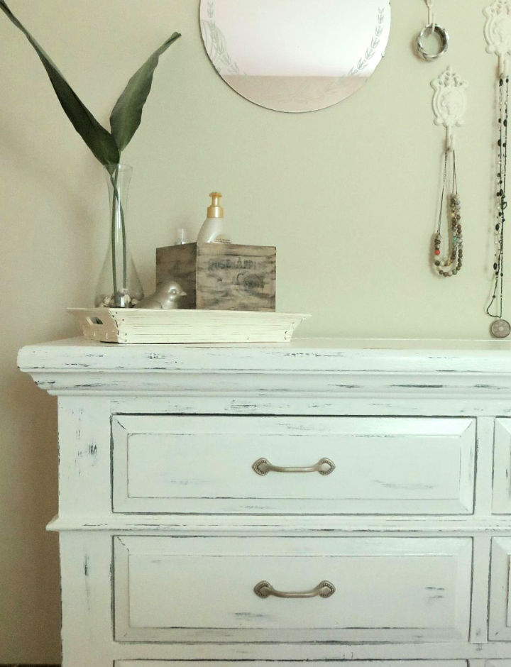 15 DIY Chalk Paint Dresser Ideas - DIY Chalk Painting Furniture