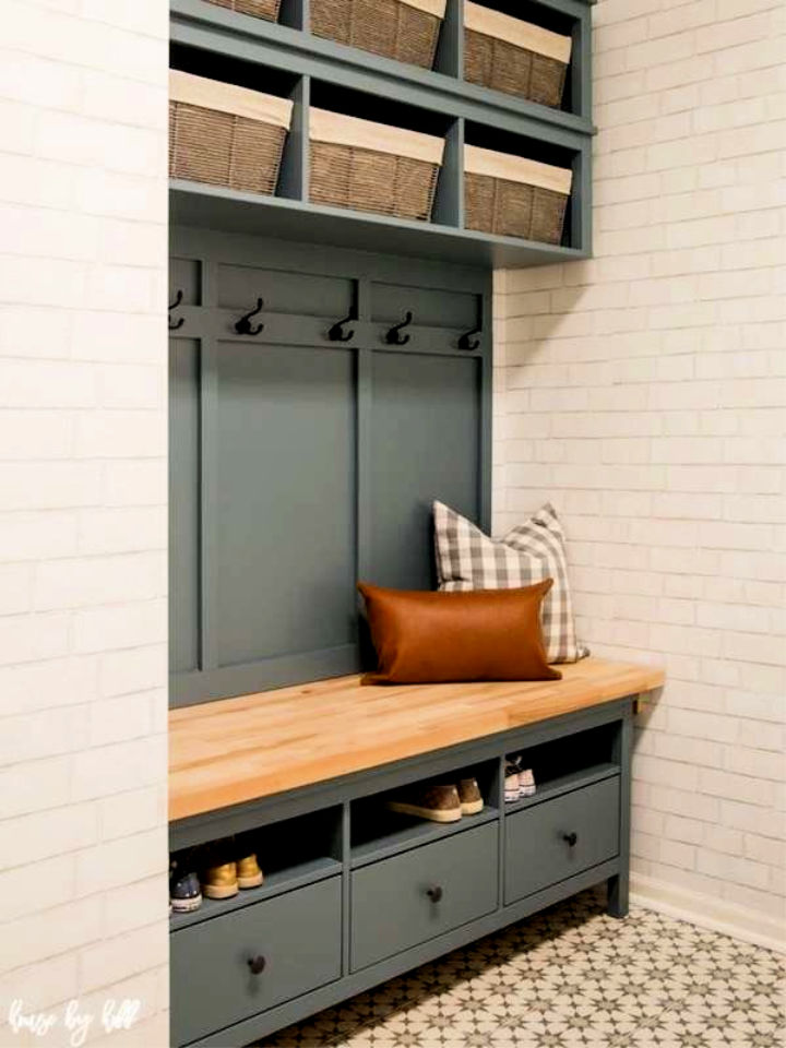 25 DIY Storage Bench Plans (Build a Storage Bench)