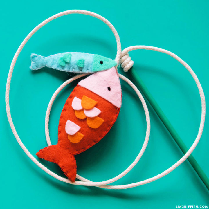 make fishing pole cat toy