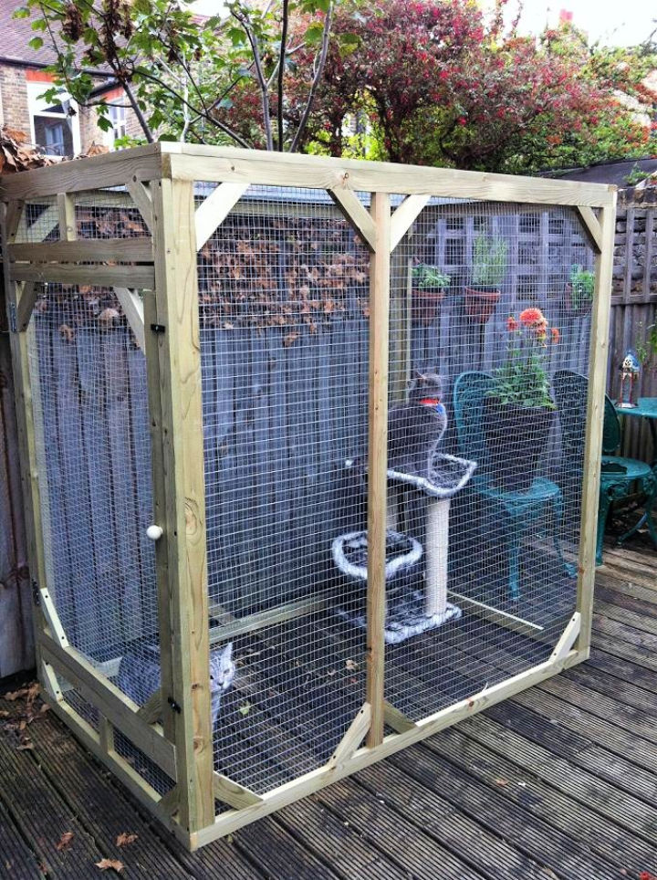 30 Free DIY Catio Plans (DIY Outdoor Cat Enclosure)