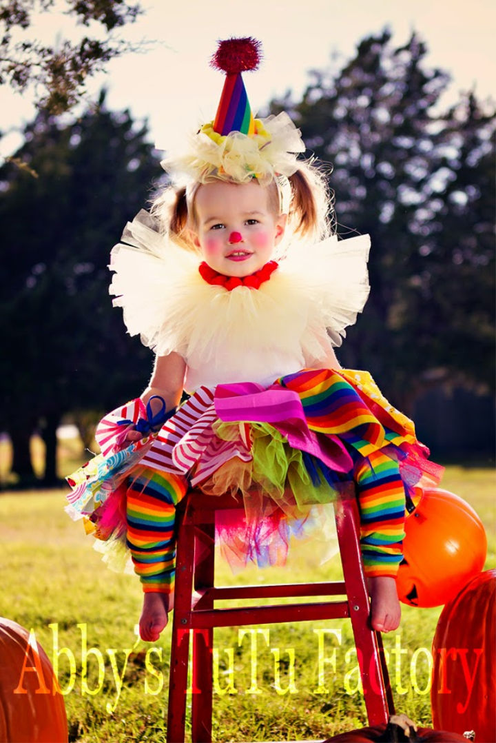 20 Homemade DIY Clown Costume Ideas • Its Overflowing