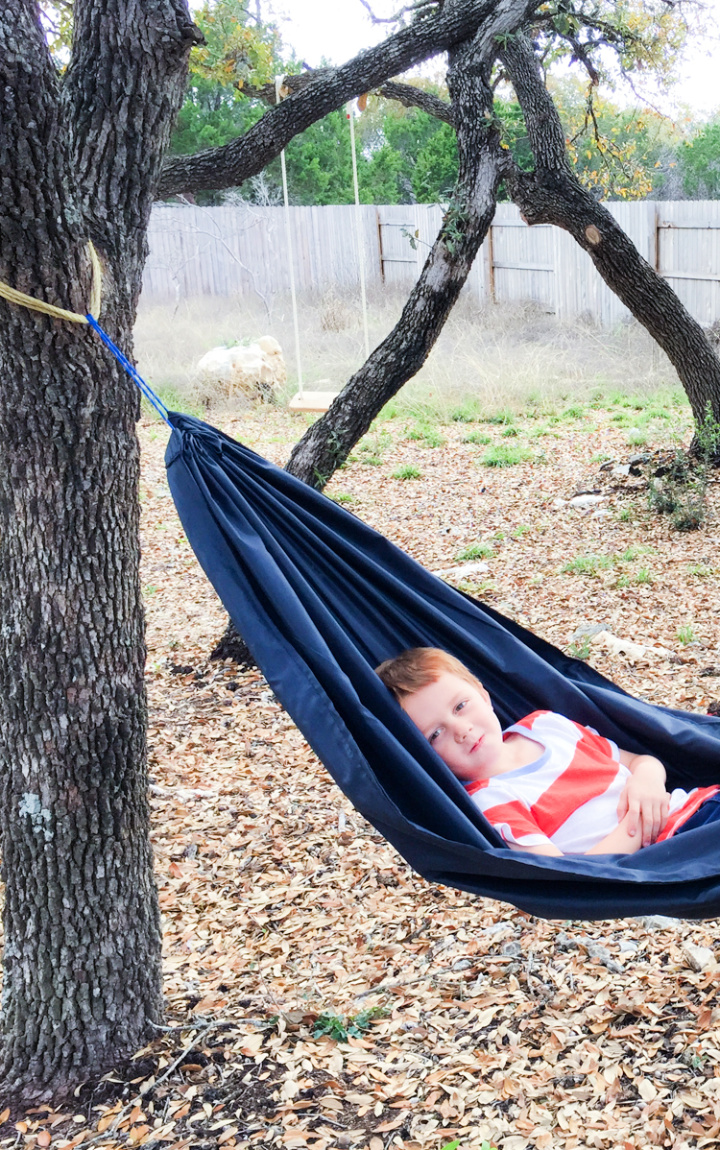 How to Make a Hammock (15 Easy DIY Hammock Ideas)