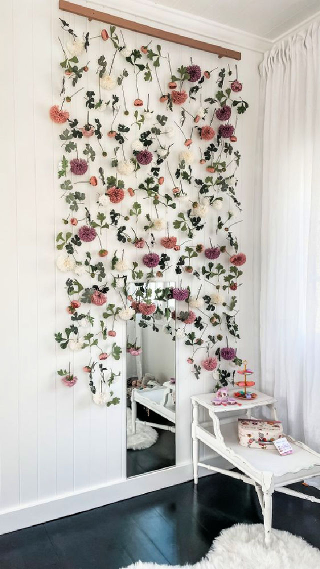 20 Simple DIY Flower Wall Decor Ideas